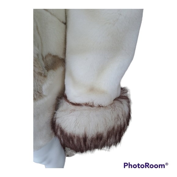 Vintage Penmans faux fur womens coat with hood, off white, Medium,bears pattern - Picture 6 of 16